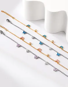 Details von Emaille-Schmetterlingsarmbändern mit Gold- und Silber-Finish und Zirkon
