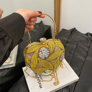 Heart Shaped Evening Bag Women Sequin Floral Embroidery Vintage Clutch Handbag Metal Handle Chain Strap Party Banquet