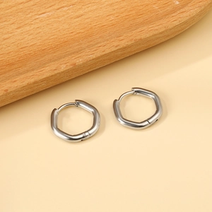 Klassische silberne hexagonale Creolen mit poliertem, minimalistischem Design