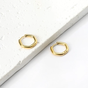 Klassische goldene geometrische Sechseck-Ohrringe im minimalistischen Creolen-Stil