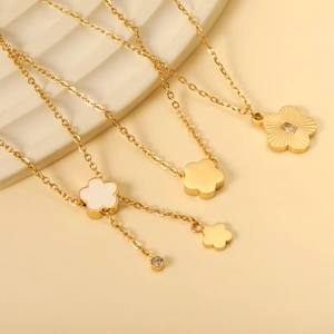 Drei Gold-Edelstahl-Blumenketten mit Perlmutt-Inlay und Zirkonia für Damen im Set