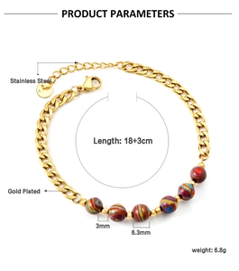 Detail of gold plated stainless steel chain bracelet with striped beads and dimensions