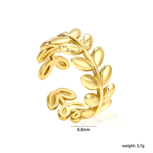 Macro detail of golden olive leaf ring with dimensions 8.8mm and 3.7g weight info