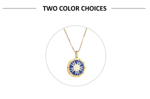 Détail du pendentif soleil doré avec émail bleu et incrustations de zircons fins