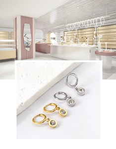 Détails des boucles d'oreilles créoles polies or et argent avec breloques zircon rondes