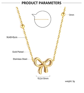 Detailed view of 18K gold plated bow necklace with 40+5cm adjustable chain and dimensions