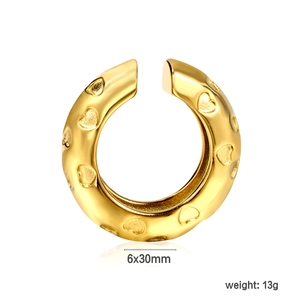 Manchette d'oreille en C en acier inoxydable doré avec cœurs gravés 6x30mm 13g