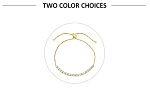 Détail du bracelet chaîne gourmette dorée ajustable avec fermoir coulissant en cristal