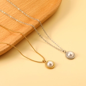 Katzenstein-Anhänger-Halsketten-Set in Gold und Silber mit gedrehtem Metallrahmen