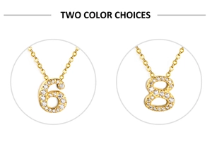 Détail de colliers en acier inoxydable 18K avec pendentifs numéros 6 et 8 sertis