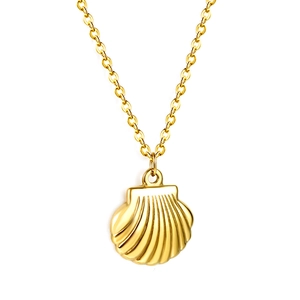Elegant 18K gold plated stainless steel necklace with fan-shaped shell pendant detail