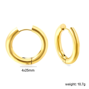 Detailed view of 4x25mm gold chunky hoop earrings with 10.7g weight and dimensions