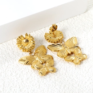 Goldene 18K Edelstahl-Ohrhänger mit realistischem Sonnenblumen- und Schmetterlingsdesign