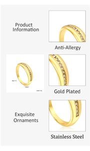 Détail macro de la bague en acier inoxydable plaqué or 18K 6,3mm ornée de fins cristaux