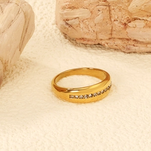 Bague En Acier Inoxydable Plaqué Or 18K Minimaliste Avec Sertissage De Zircone Style Européen Bijoux De Mode Pour Femmes