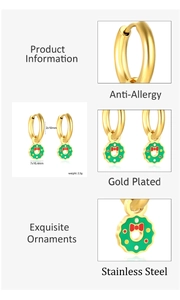 Gros plan de boucles d'oreilles couronne de Noël en acier avec dimensions détaillées