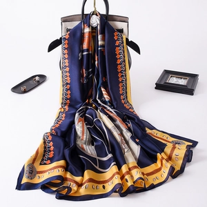 Vintage Carriage Chain Print Satin Like Satin Long Scarf Elegant Sun Protection Shawl Beach Towel For Women Retro Wrap