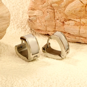 Boucles d'oreilles cœur en acier inoxydable doré 18K avec nacre sur fond de pierre naturelle