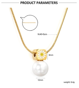 Détails du collier marguerite avec chaîne de 40+5cm et perle de 12mm de diamètre