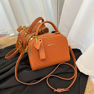 Women Fashion Woven Texture Crossbody Bag PU Leather Top Handle Shoulder Handbag Vintage Simple Niche Design