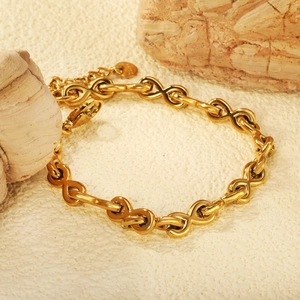 18K gold-plated stainless steel infinity link bracelet with lobster clasp and adjustable chain
