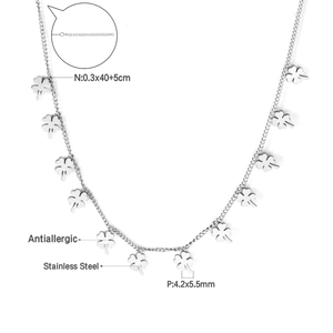 Detail of clover pendant necklace in stainless steel with 40+5cm adjustable chain length