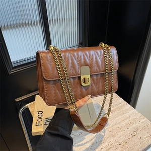 Women's Vintage Quilted Chain Shoulder Bag PU Leather Small Square Crossbody Bag With Golden Lock Elegant Daily Handbag