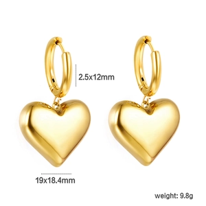 Boucles d'oreilles cœur dorées 18K avec créoles de 12mm et pendentif cœur 3D poli au fini brillant