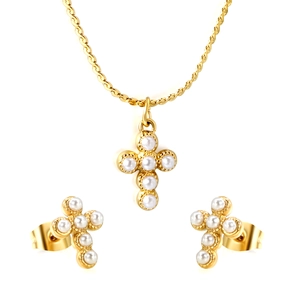 Parure de bijoux croix dorée avec perles blanches sur collier et boucles d'oreilles clous