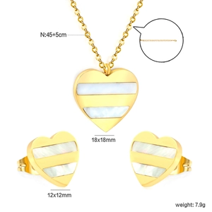 Parure bijoux cœur en acier doré 18K avec collier et boucles d'oreilles en nacre blanche