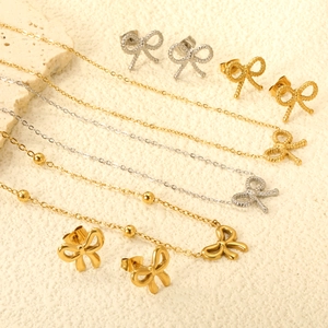 Bijoux En Acier Inoxydable Collier Boucles D'oreilles Minimaliste Nœud Battement De Coeur Texture Corde Doux Élégant Accessoires Femmes