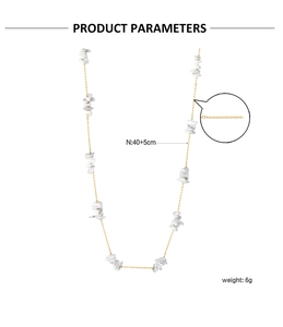 Detail van kleurrijke stenen ketting met karabijnsluiting en 5cm verlengketting info