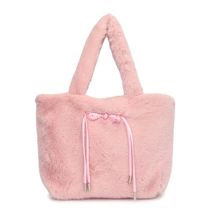 Borsa tote in peluche rosa con fiocco in raso e dettagli terminali in metallo argento