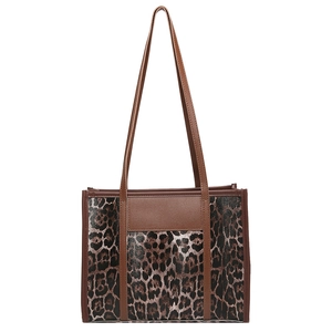 Sac fourre-tout à motif léopard avec bordure en cuir marron et design trapèze spacieux