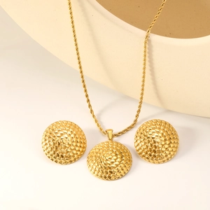 Women Stainless Steel Gold Plated Jewelry Set Textured Round Dome Scale Pattern Necklace And Stud Earrings Ins Style Accessories