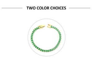 Vue détaillée d'un bracelet tennis doré serti de zircons verts ovales style émeraude
