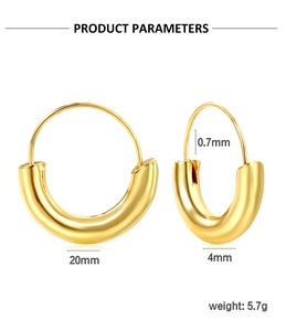 Detail view of 20mm gold chunky C-shaped hoop earrings with precise size measurements