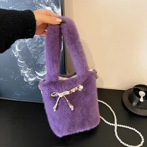 Sac Seau en Peluche Fausse Fourrure pour Femmes Avec Bandoulière en Künstliche Perles Décoration Nœud en Satin Sac à Main Hiver