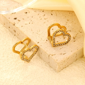 Boucles d'oreilles double cœur en acier inoxydable doré avec zircons blancs