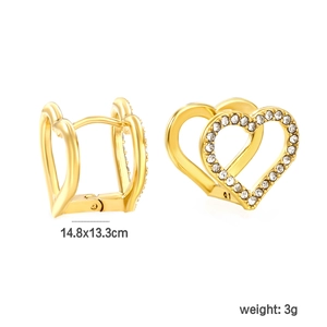 Boucles d'oreilles double cœur dorées avec cristaux étincelants pour un look luxueux