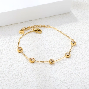18K gold plated stainless steel chain bracelet featuring five sparkling zircon stones