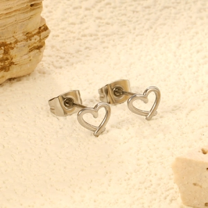 Boucles d'oreilles minimalistes en forme de cœur creux en acier inoxydable argenté