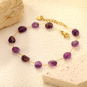 Minimalist vintage amethyst bracelet with asymmetric gold chain and raw stone beads