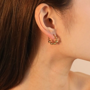 Boucles d'oreilles boules minimalistes en acier inoxydable plaqué or 18 carats