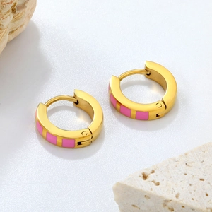 Gold-plated stainless steel hoop earrings with pink enamel rectangular patterns
