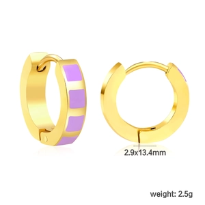 Macro detail of gold-plated hoop earrings with purple enamel squares and size dimensions
