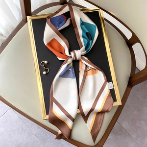 Schmaler Skinny Schal Poker Druck Seidiges Satin Halstuch Band Haarreif Für Damen Handtaschen Dekor Eleganter Langer Accessoire
