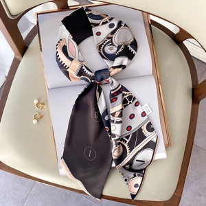 Foulard étroit en soie à la mode avec imprimés de montres et engrenages vintage