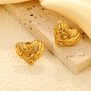 Textured Heart Stud Earrings 18K Gold Plated Stainless Steel Irregular Molten Lava Pattern Vintage Exaggerated For Women