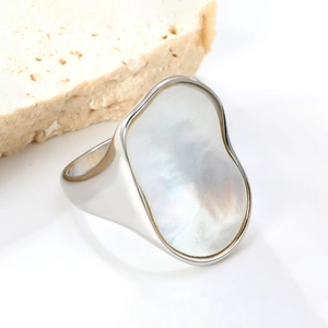 French chic 18K silver ring with unique irregular white mother of pearl inlay